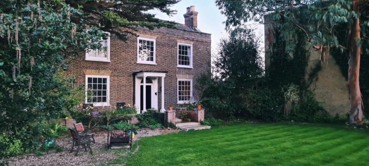 Manor House Of Cheshunt- Historic Villa Exterior photo